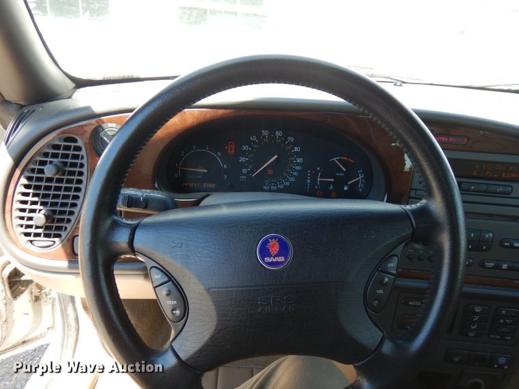 image for item FN9375 2003 Saab 9-3  convertible