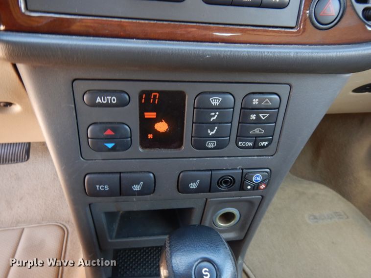 image for item FN9375 2003 Saab 9-3  convertible