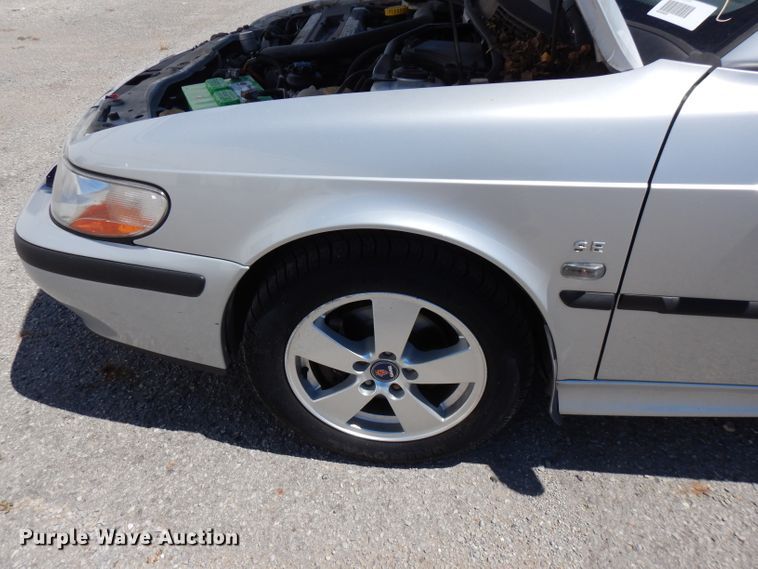 image for item FN9375 2003 Saab 9-3  convertible