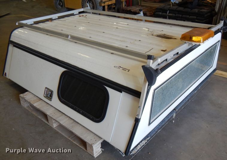 image for item FN9382 Leer topper