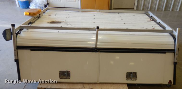 image for item FN9382 Leer topper