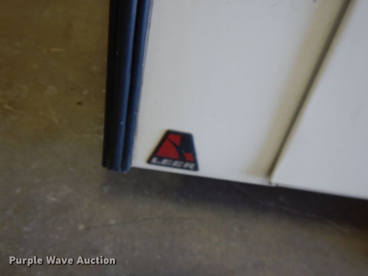 image for item FN9382 Leer topper