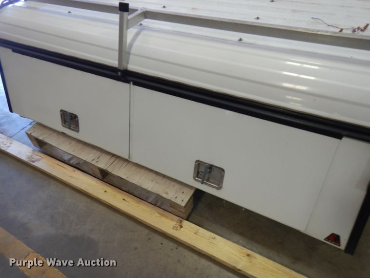 image for item FN9382 Leer topper