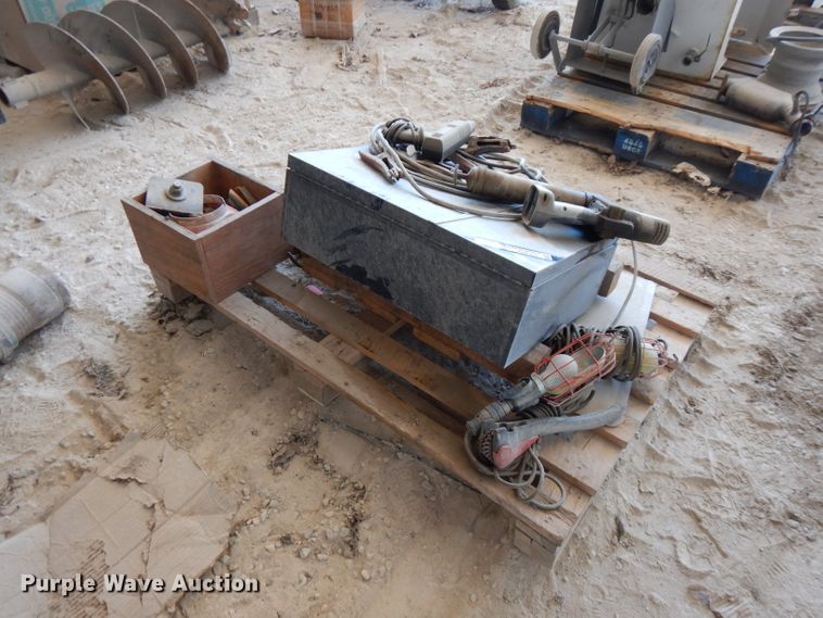 image for item FN9387 Tools