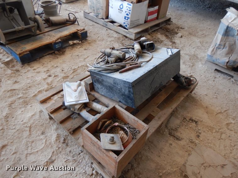 image for item FN9387 Tools