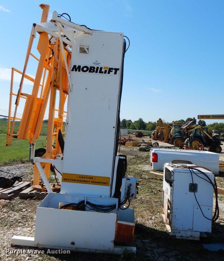 image for item FN9388 1997 Mobilift SkyBridge