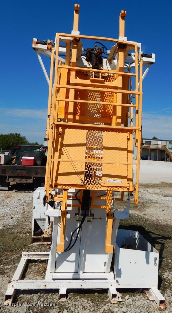 image for item FN9388 1997 Mobilift SkyBridge