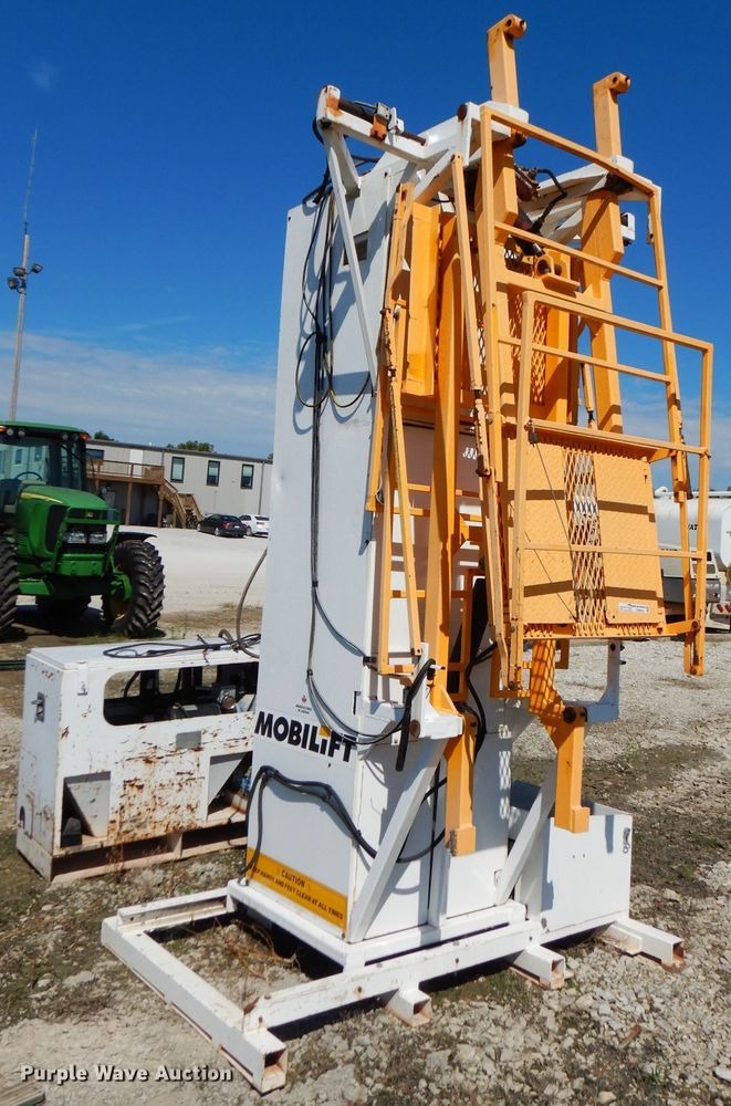 image for item FN9388 1997 Mobilift SkyBridge