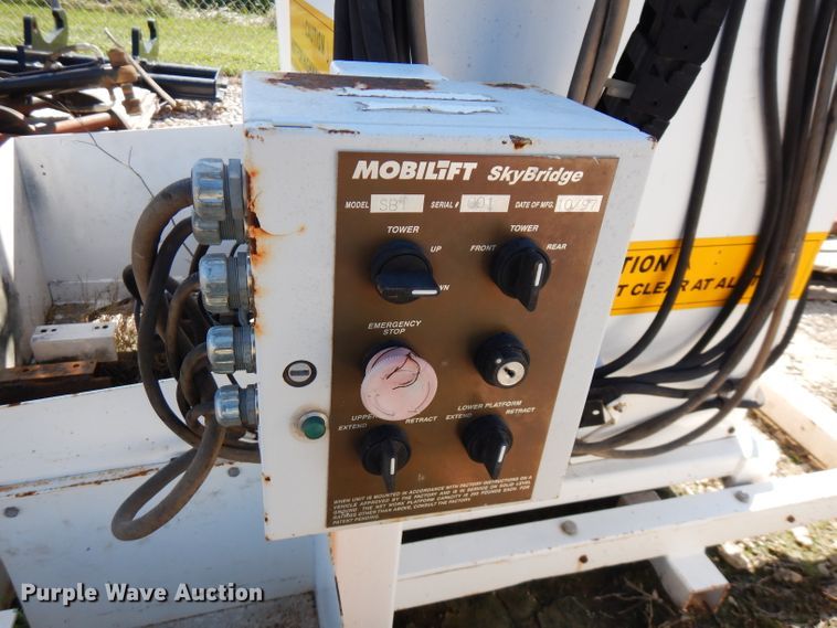 image for item FN9388 1997 Mobilift SkyBridge