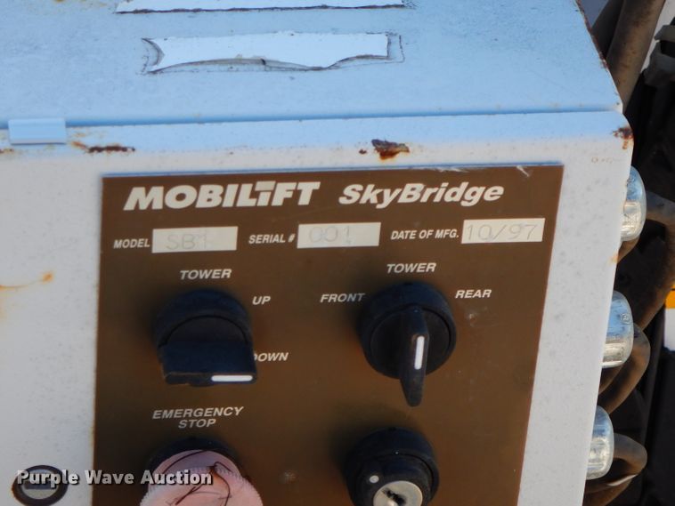 image for item FN9388 1997 Mobilift SkyBridge