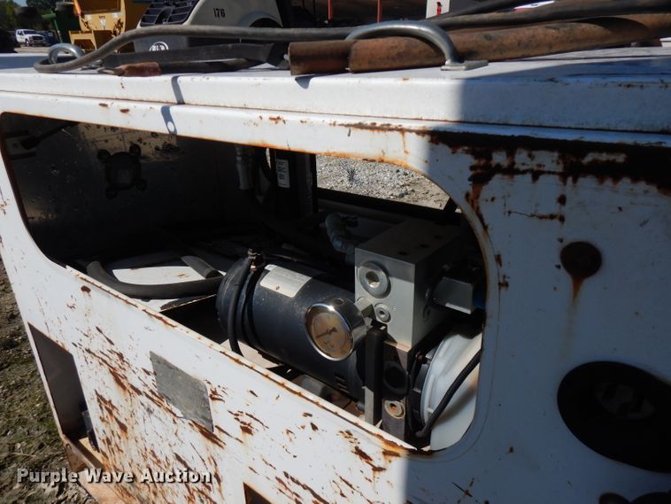 image for item FN9388 1997 Mobilift SkyBridge