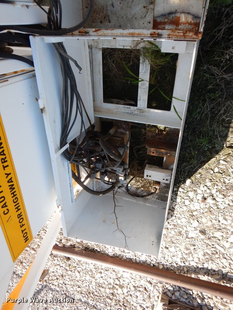 image for item FN9388 1997 Mobilift SkyBridge