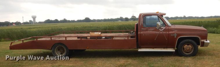 image for item FT9042 1982 Chevrolet C30  flatbed tow truck