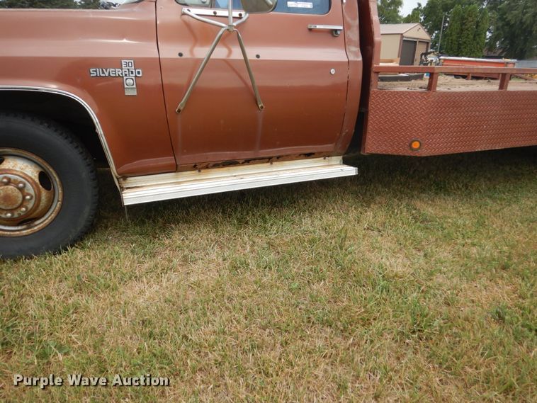 image for item FT9042 1982 Chevrolet C30  flatbed tow truck