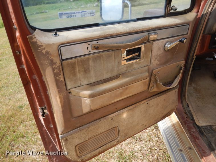 image for item FT9042 1982 Chevrolet C30  flatbed tow truck