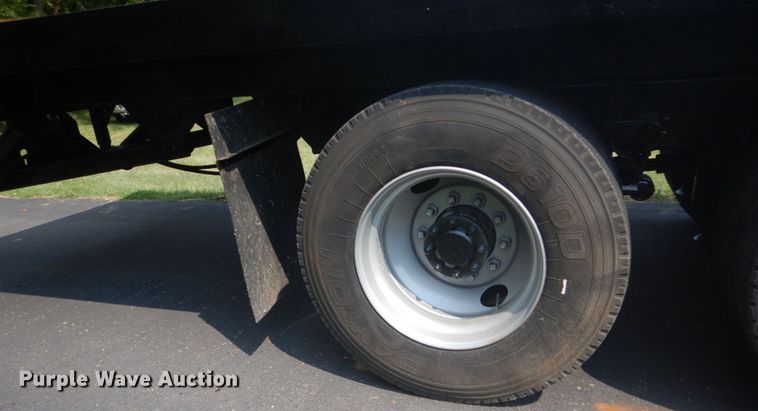 image for item FT9131 1996 Volvo WG  rollback truck