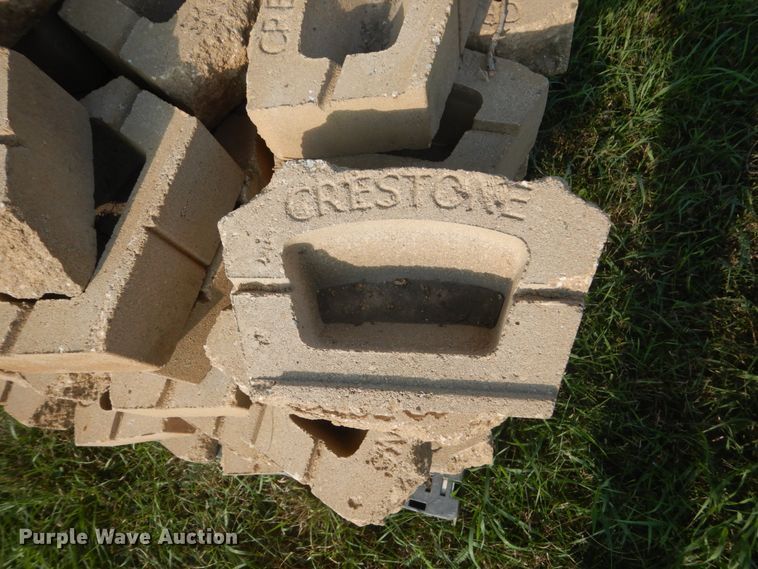 image for item FT9166 Landscape and retaining wall blocks