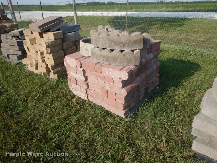 image for item FT9166 Landscape and retaining wall blocks