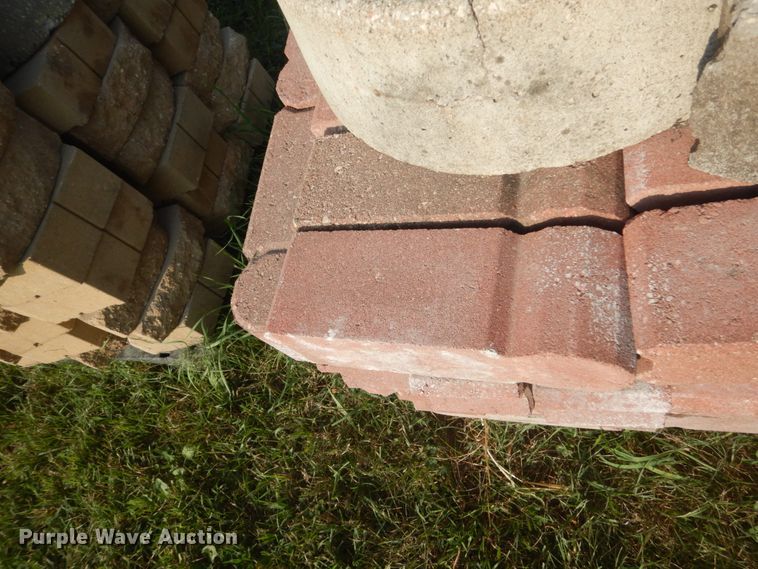 image for item FT9166 Landscape and retaining wall blocks