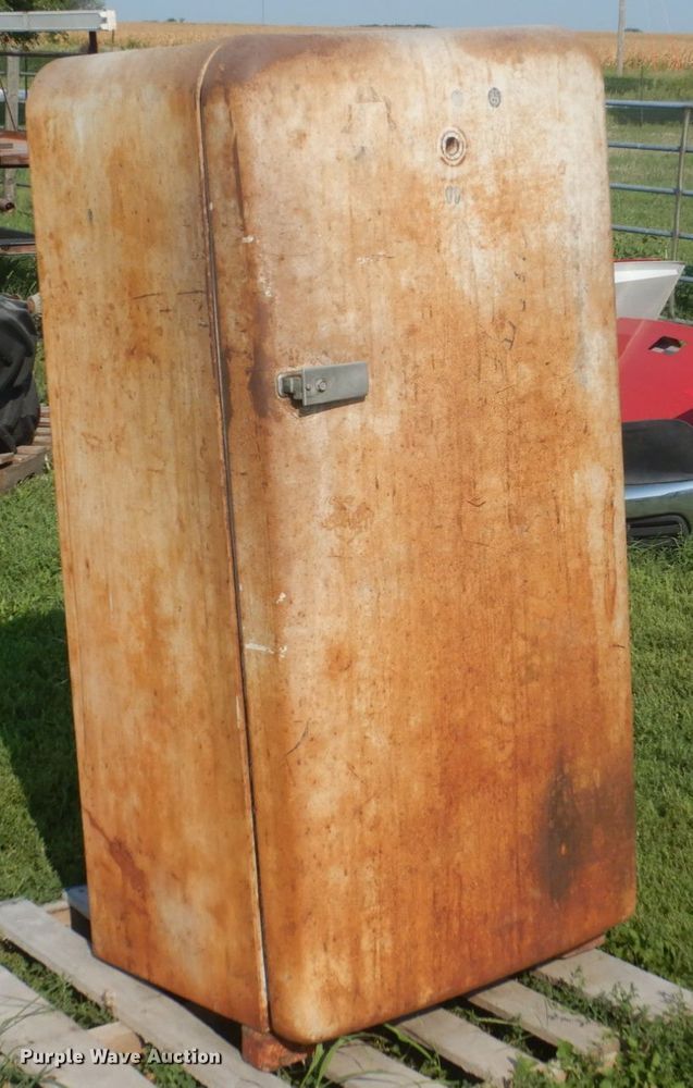 image for item FT9179 Leonard L42Z-11-R refrigerator