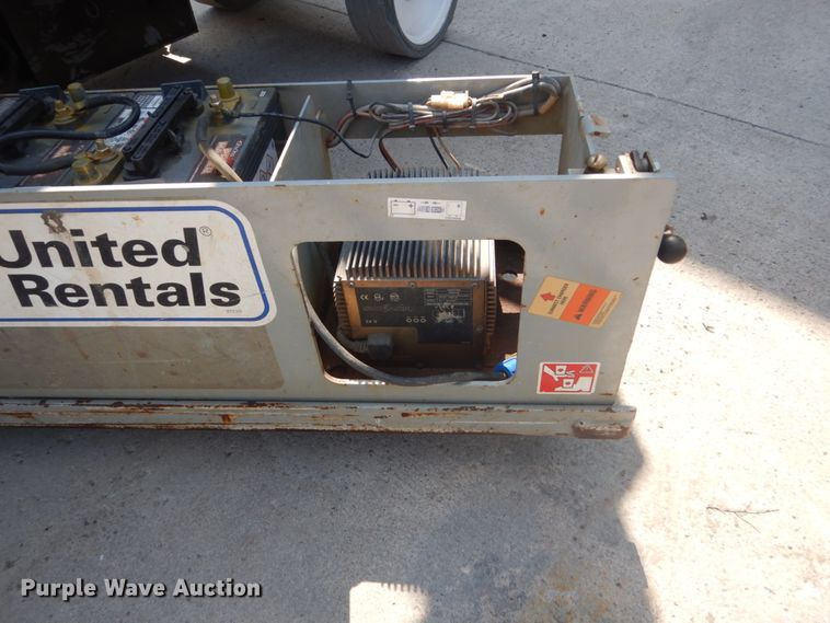 image for item FT9184 Skyjack SJIII 3226  scissor lift