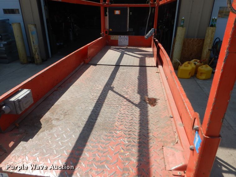 image for item FT9184 Skyjack SJIII 3226  scissor lift