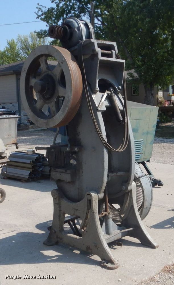 image for item FT9196 Bliss No. 4 press punch