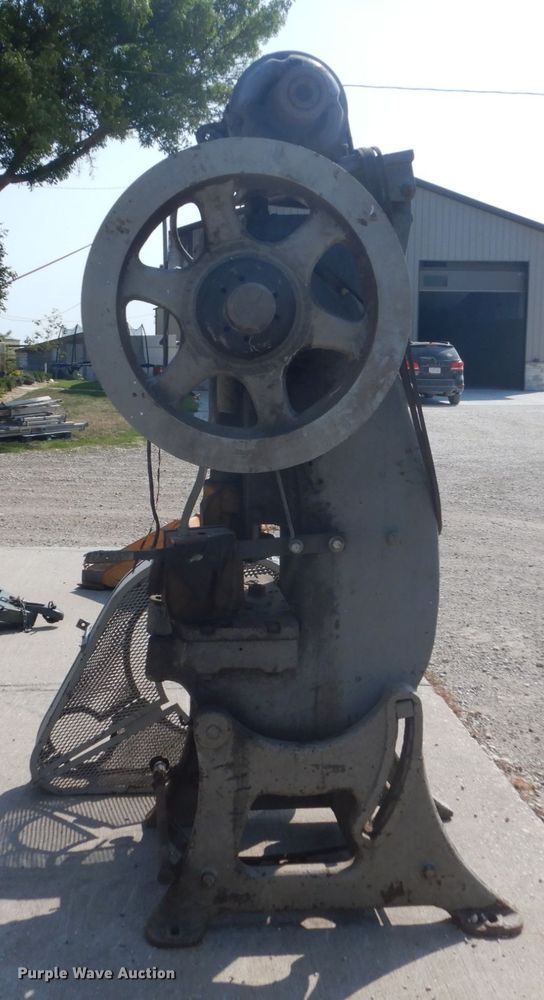 image for item FT9196 Bliss No. 4 press punch