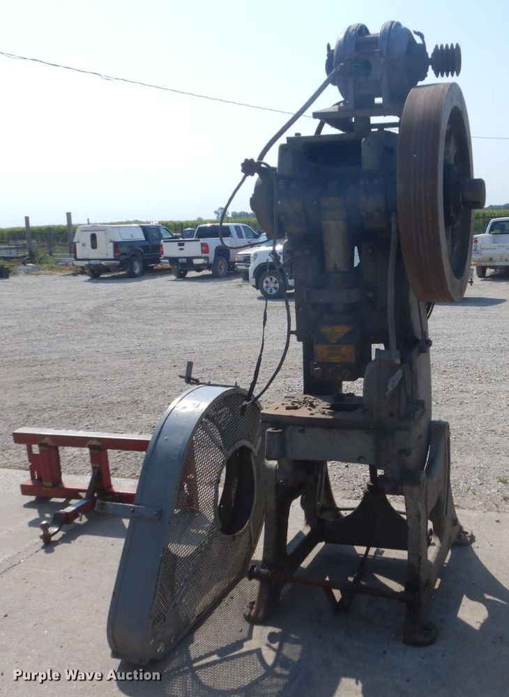 image for item FT9196 Bliss No. 4 press punch