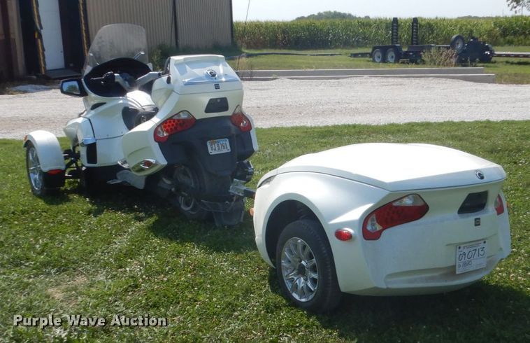 image for item FT9197 2012 Can-am Spyder RTT motorcycle