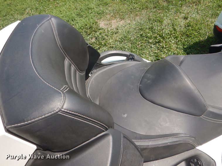 image for item FT9197 2012 Can-am Spyder RTT motorcycle