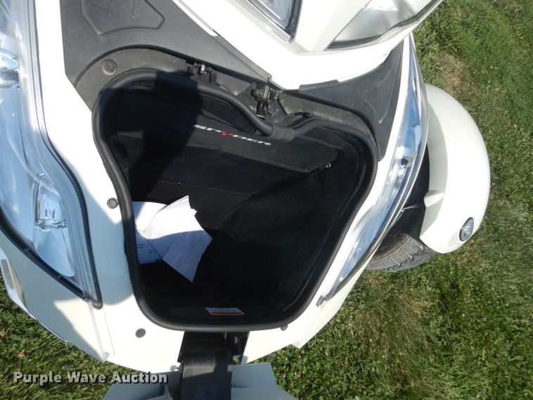 image for item FT9197 2012 Can-am Spyder RTT motorcycle