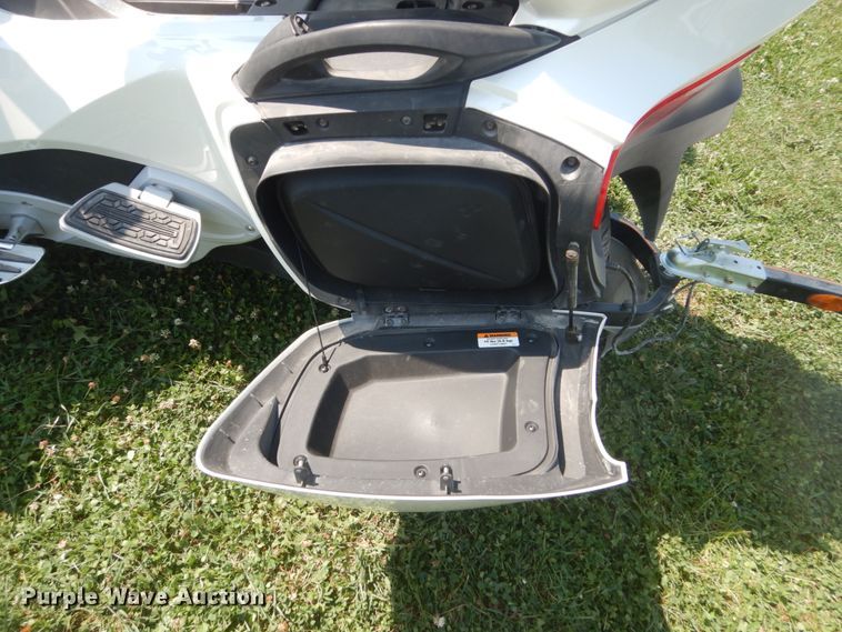 image for item FT9197 2012 Can-am Spyder RTT motorcycle