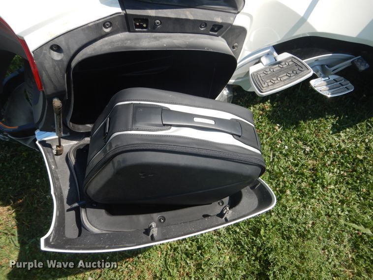 image for item FT9197 2012 Can-am Spyder RTT motorcycle