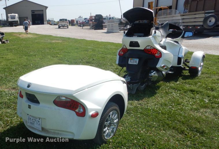 image for item FT9197 2012 Can-am Spyder RTT motorcycle