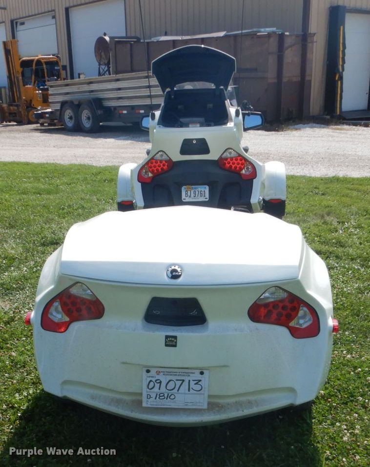 image for item FT9197 2012 Can-am Spyder RTT motorcycle