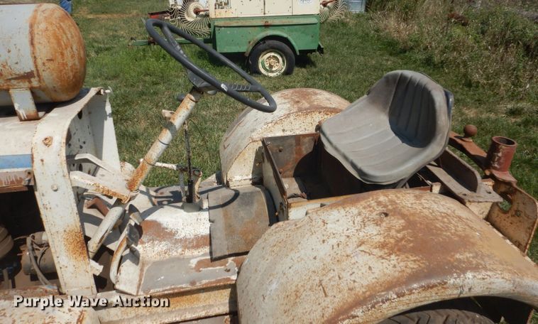 image for item FT9203 Aircraft tug