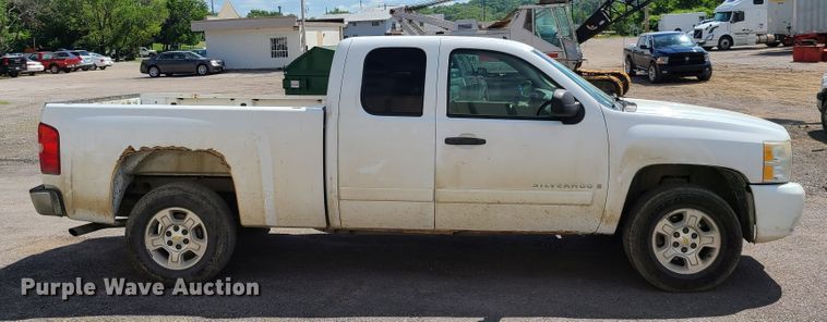 image for item FX9512 2007 Chevrolet Silverado 1500  Ext. Cab pickup truck