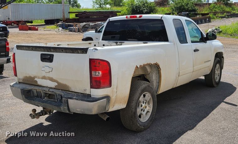 image for item FX9512 2007 Chevrolet Silverado 1500  Ext. Cab pickup truck