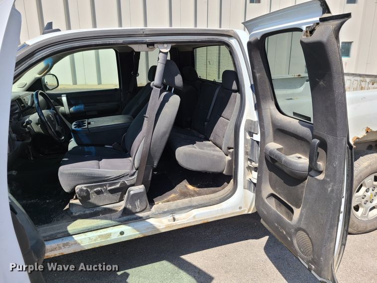 image for item FX9512 2007 Chevrolet Silverado 1500  Ext. Cab pickup truck