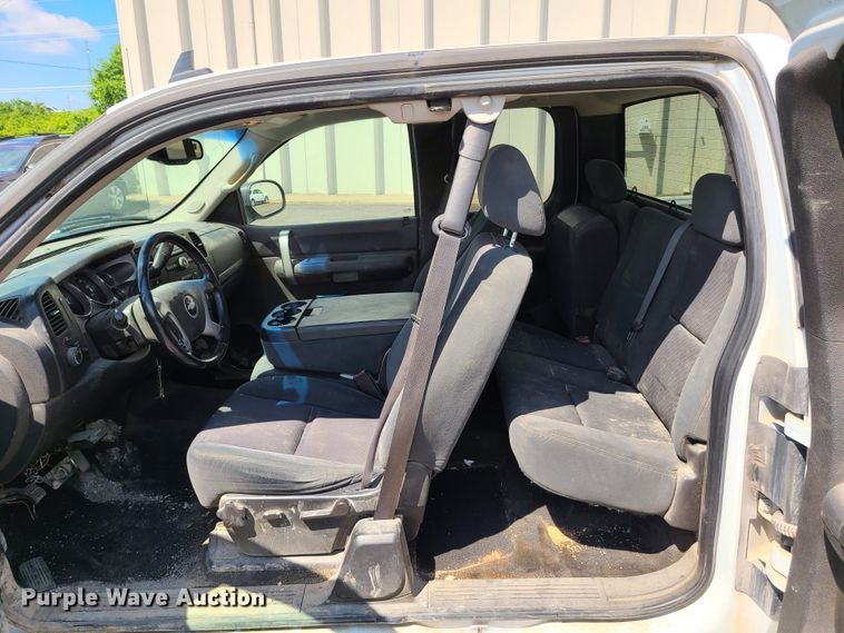 image for item FX9512 2007 Chevrolet Silverado 1500  Ext. Cab pickup truck