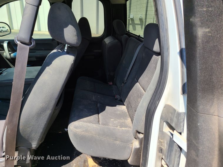 image for item FX9512 2007 Chevrolet Silverado 1500  Ext. Cab pickup truck