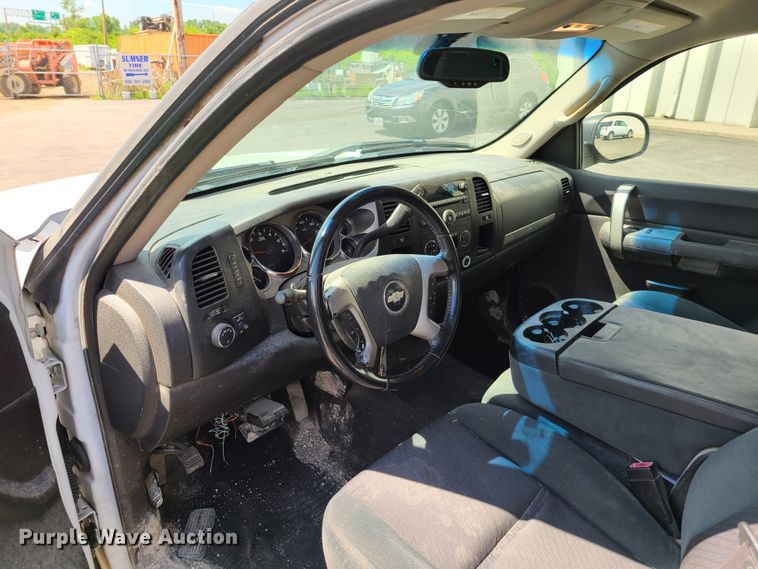image for item FX9512 2007 Chevrolet Silverado 1500  Ext. Cab pickup truck