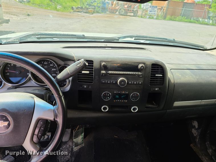 image for item FX9512 2007 Chevrolet Silverado 1500  Ext. Cab pickup truck