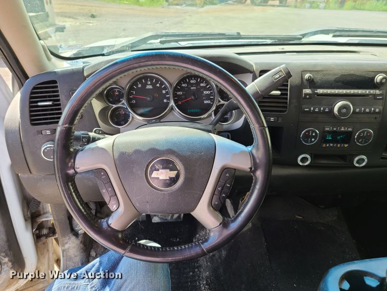 image for item FX9512 2007 Chevrolet Silverado 1500  Ext. Cab pickup truck