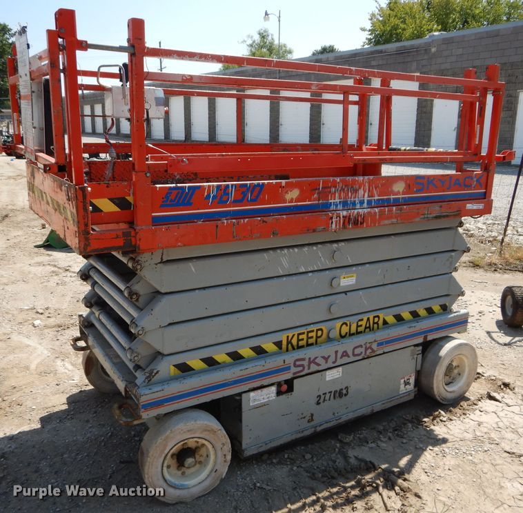 image for item FY9229 Skyjack SJIII 4830  scissor lift