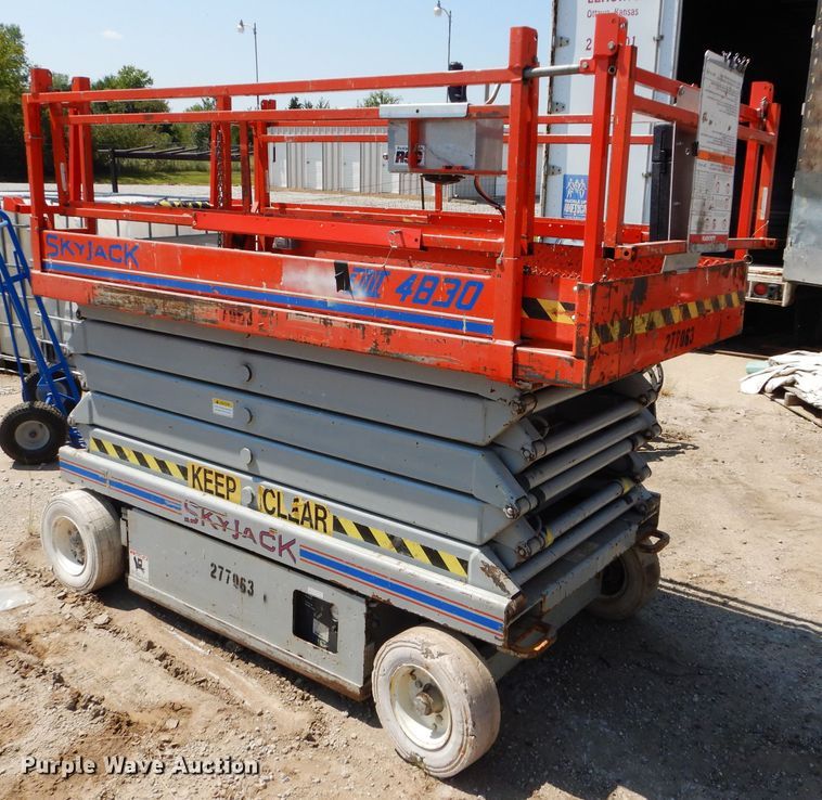 image for item FY9229 Skyjack SJIII 4830  scissor lift