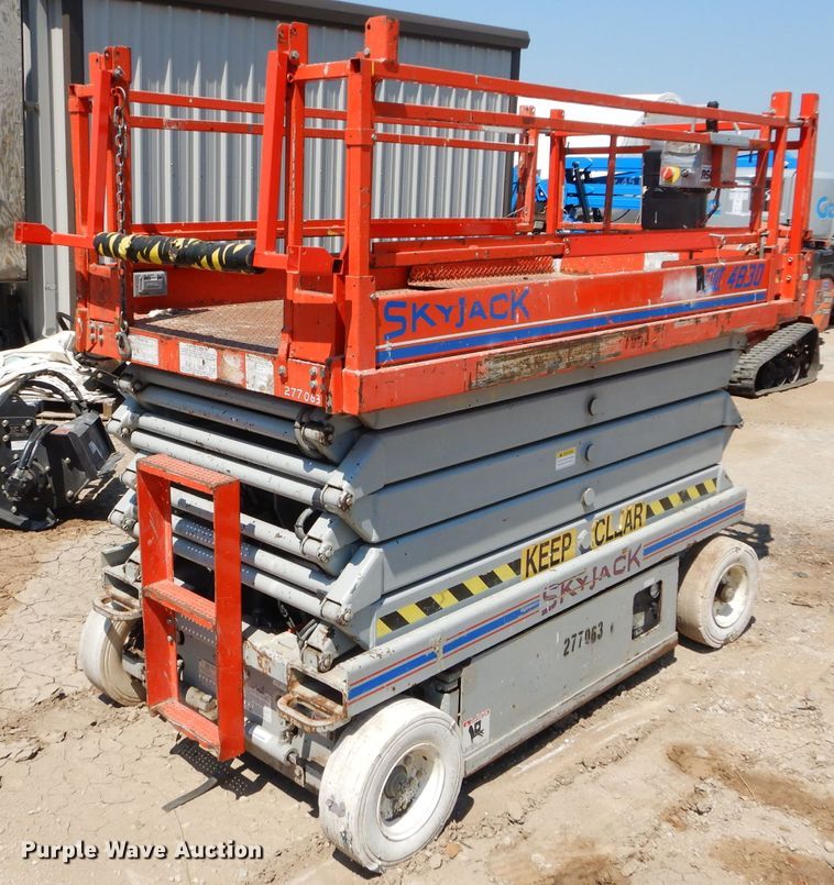image for item FY9229 Skyjack SJIII 4830  scissor lift