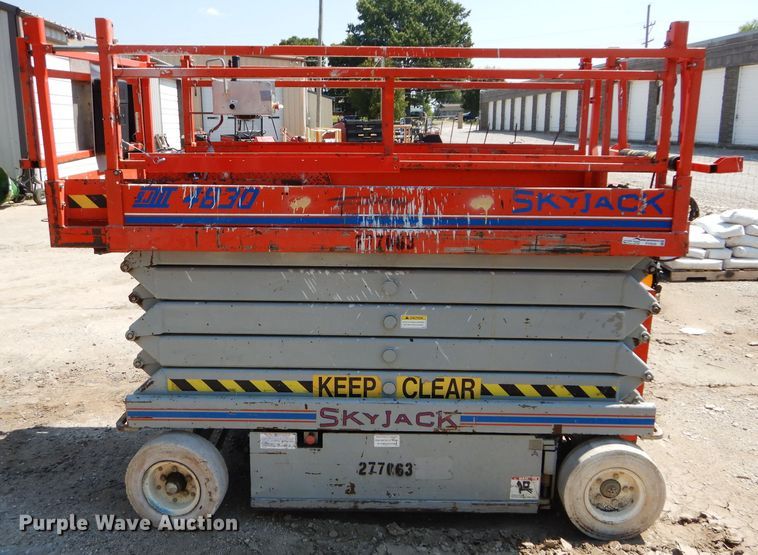image for item FY9229 Skyjack SJIII 4830  scissor lift