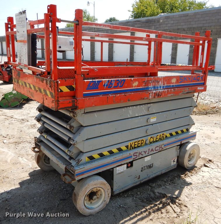 image for item FY9229 Skyjack SJIII 4830  scissor lift